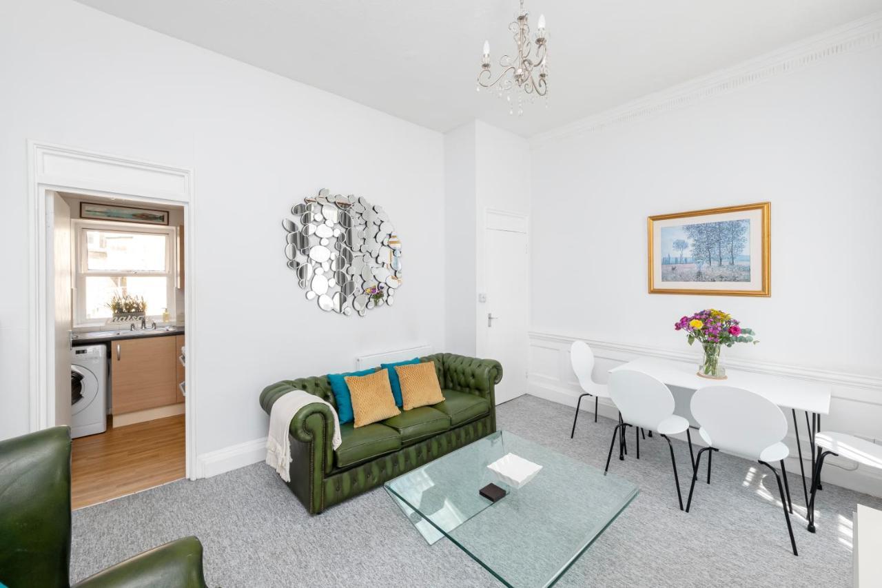 Super City Centre Apartment - Two Bedrooms, Perfect Location Бат Экстерьер фото