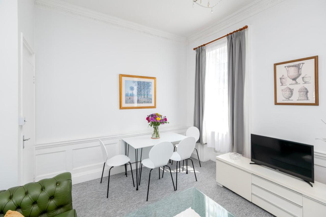 Super City Centre Apartment - Two Bedrooms, Perfect Location Бат Экстерьер фото